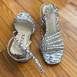 Unisa white and black heels size 8